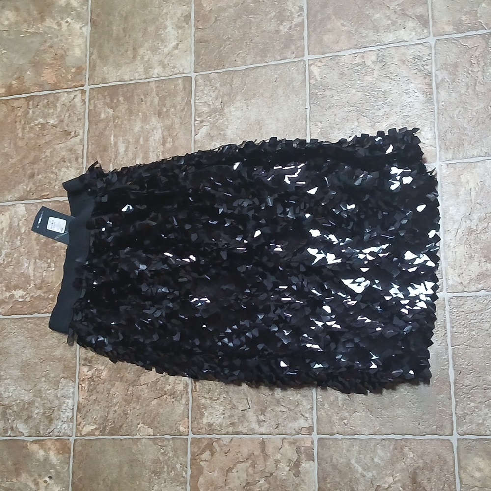 NWT FashionNova Legend sequined skirt size black small